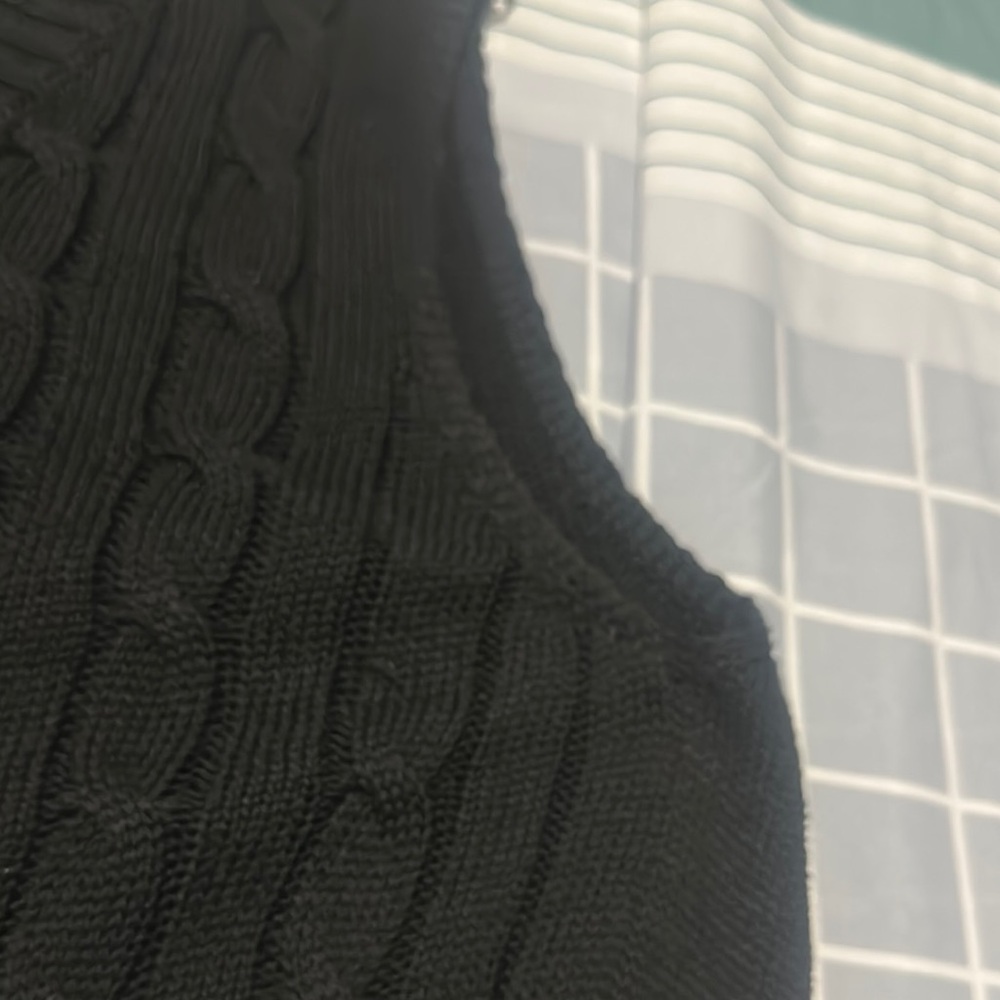 Fashion Nova Black V-Neck Sweater Vest - Picture 4 of 4
